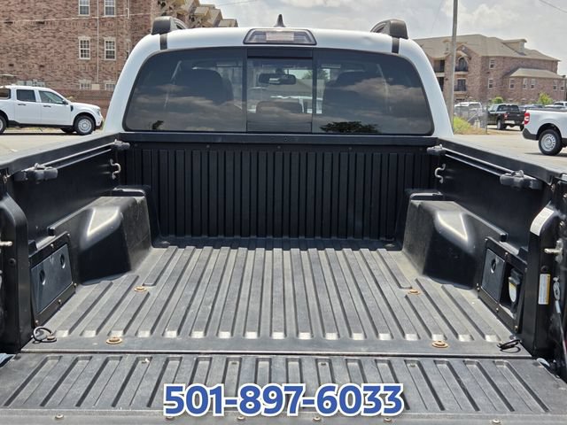 Used 2017 Toyota Tacoma TRD Sport AWD/4WD image 13