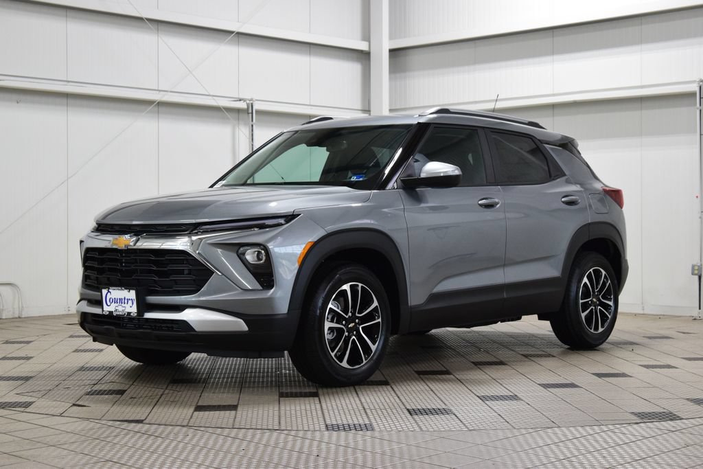 New 2026 Chevrolet TrailBlazer LT w/ Convenience Package FWD image 3