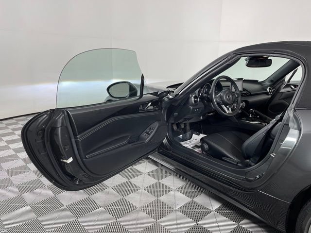 Used 2021 MAZDA MX-5 Miata Grand Touring RWD image 18