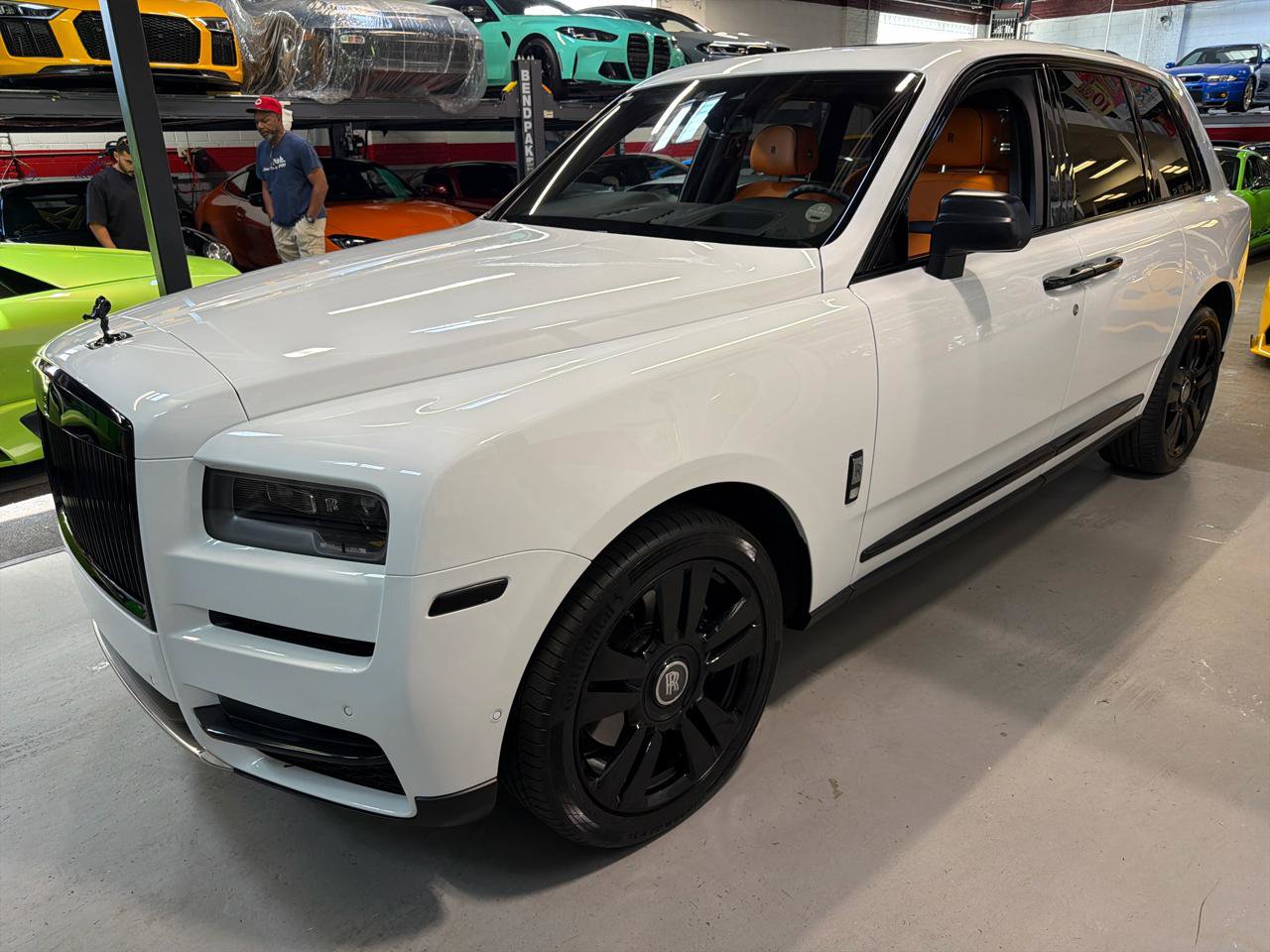 Used 2023 Rolls-Royce Cullinan AWD/4WD image 10