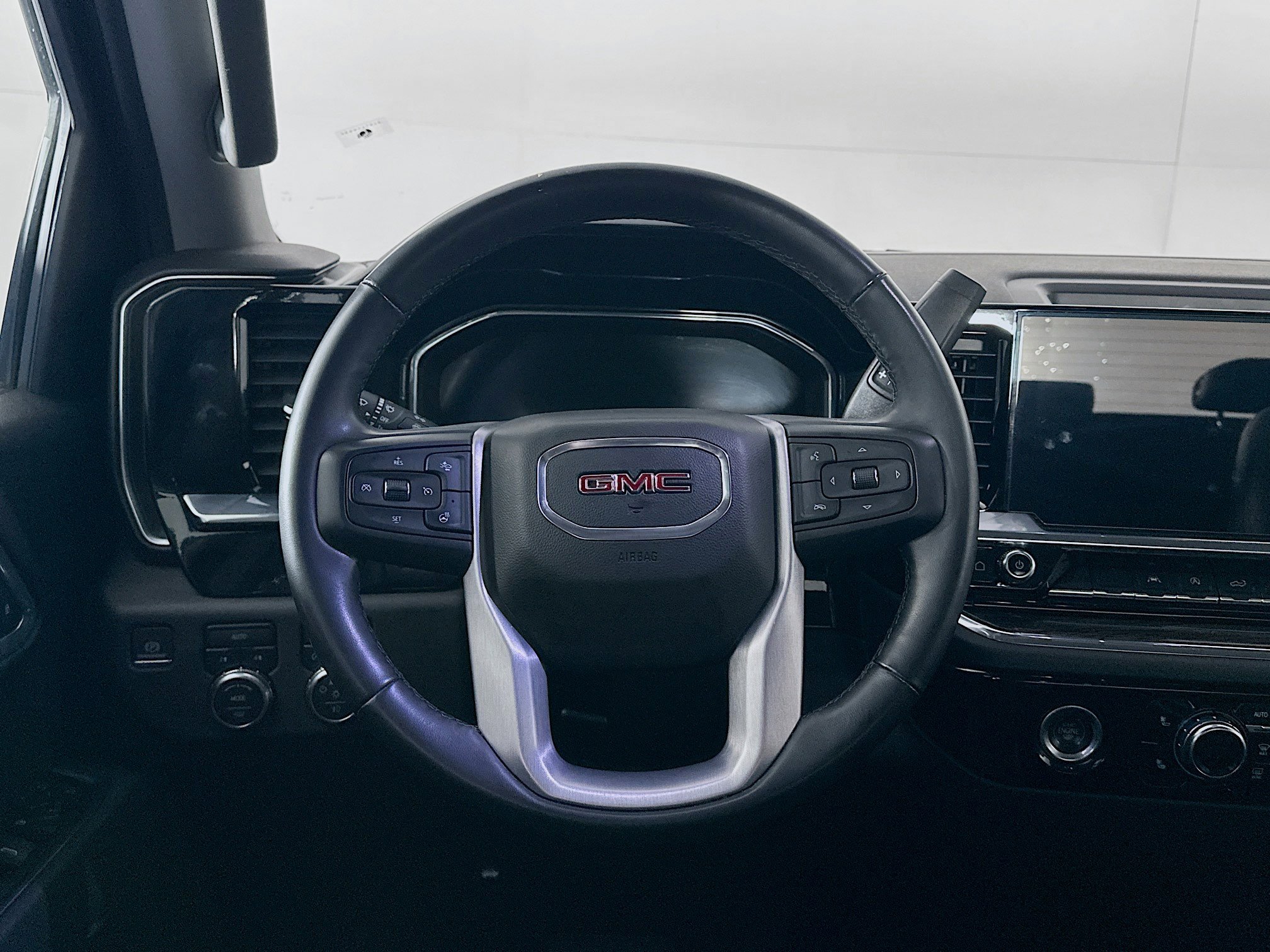 Used 2023 GMC Sierra 1500 Elevation image 17