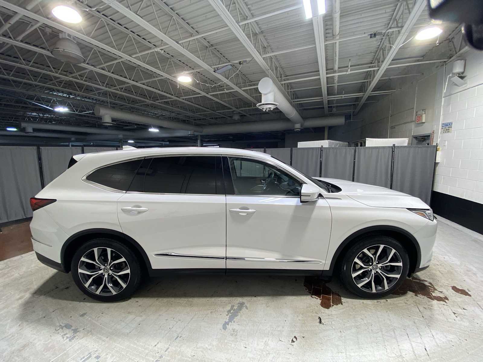 Certified 2023 Acura MDX SH-AWD w/ Technology Package image 27