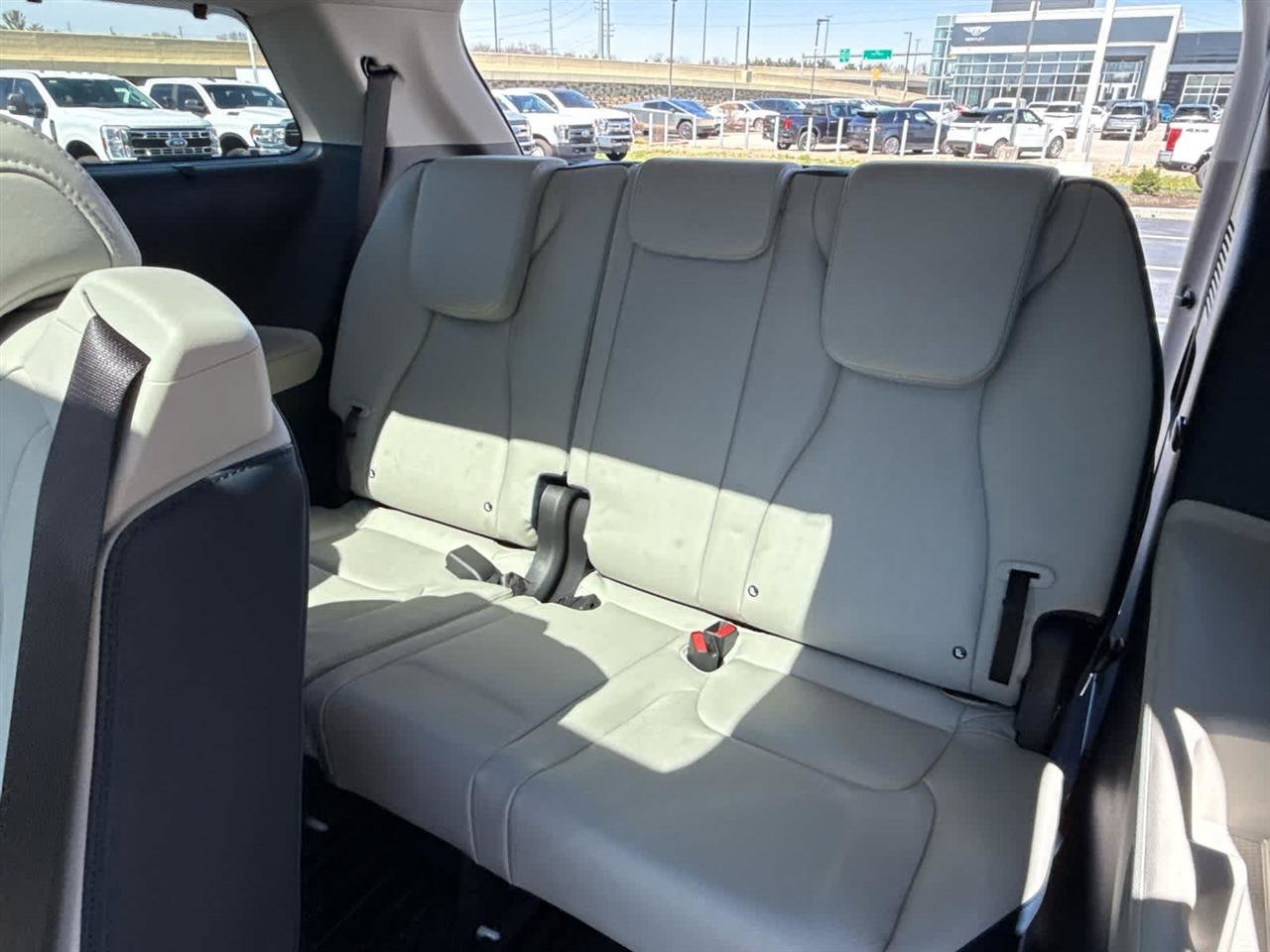 Used 2026 Kia Carnival SX image 27