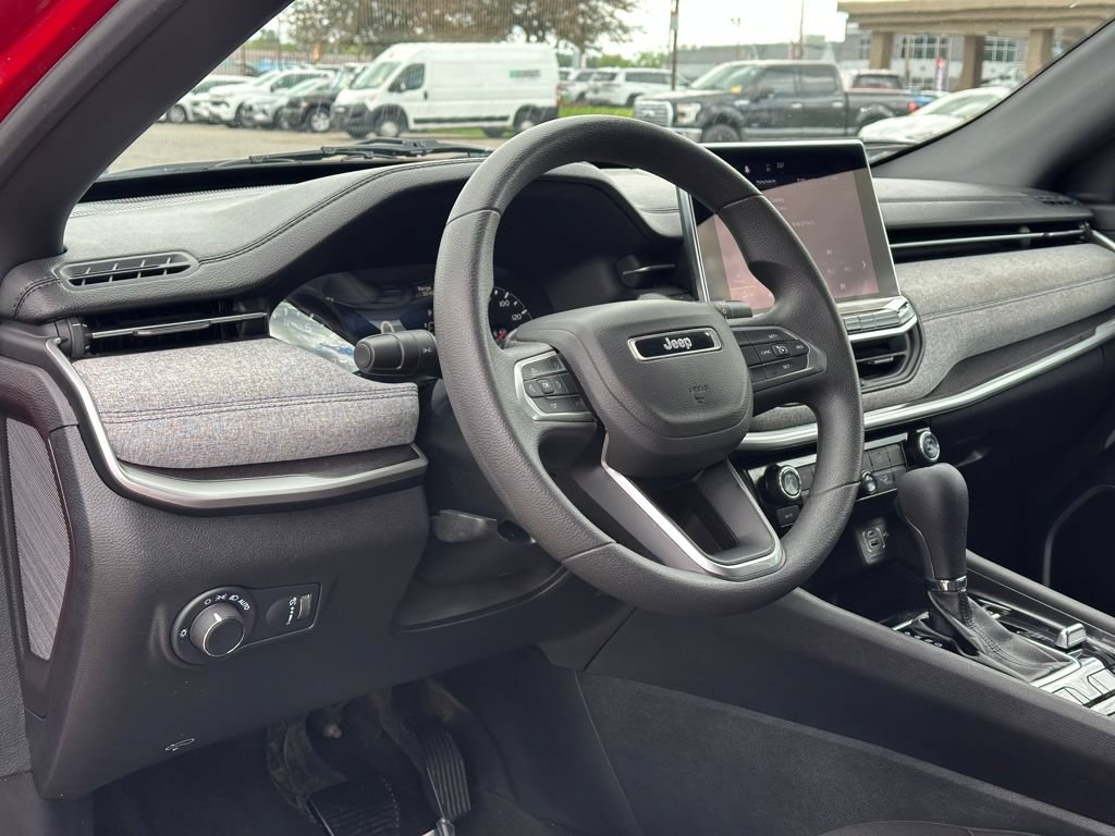 Used 2023 Jeep Compass Sport AWD/4WD image 26
