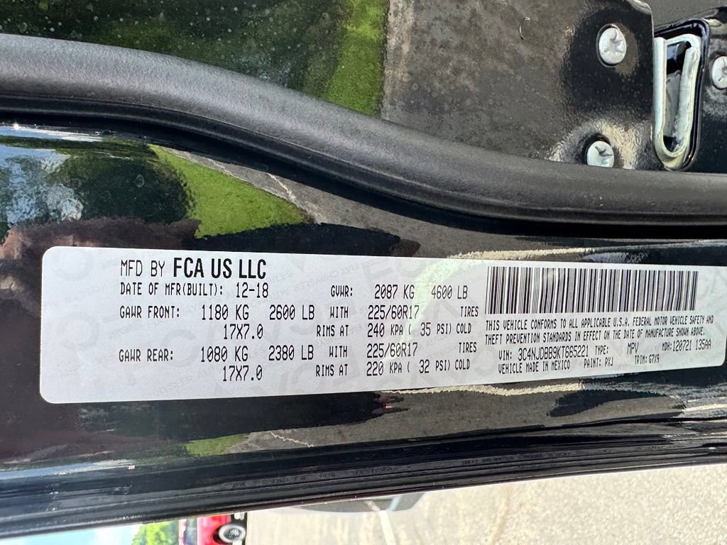 Used 2019 Jeep Compass Latitude w/ Popular Equipment Group AWD/4WD image 40