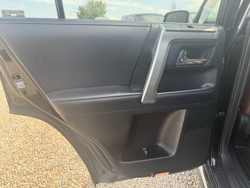 Used 2018 Toyota 4Runner Limited AWD/4WD image 24