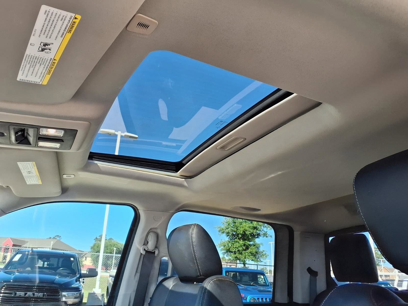Used 2018 RAM 2500 Laramie w/ Convenience Group AWD/4WD image 12