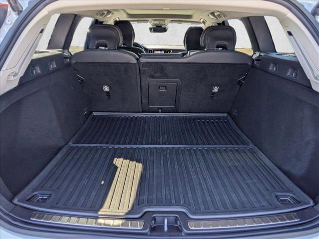 Used 2023 Volvo V60 B5 Cross Country Plus image 18