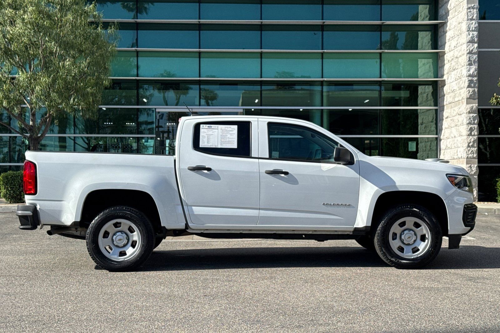 Used 2022 Chevrolet Colorado W/T w/ WT Convenience Package RWD image 3