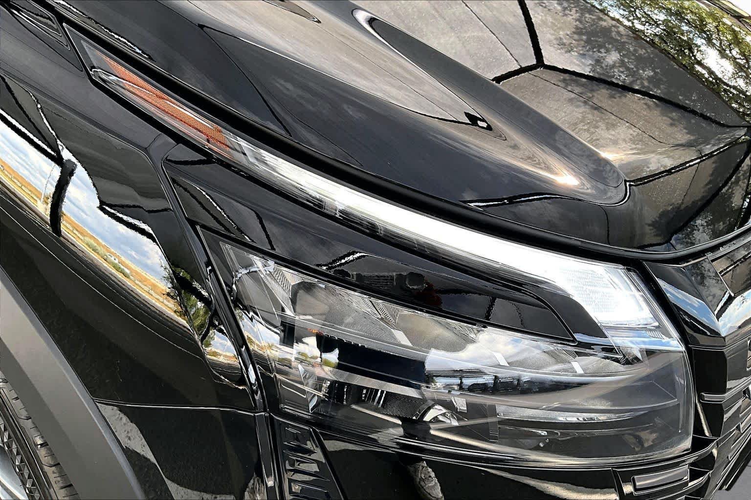 New 2026 Nissan Pathfinder SV FWD image 13
