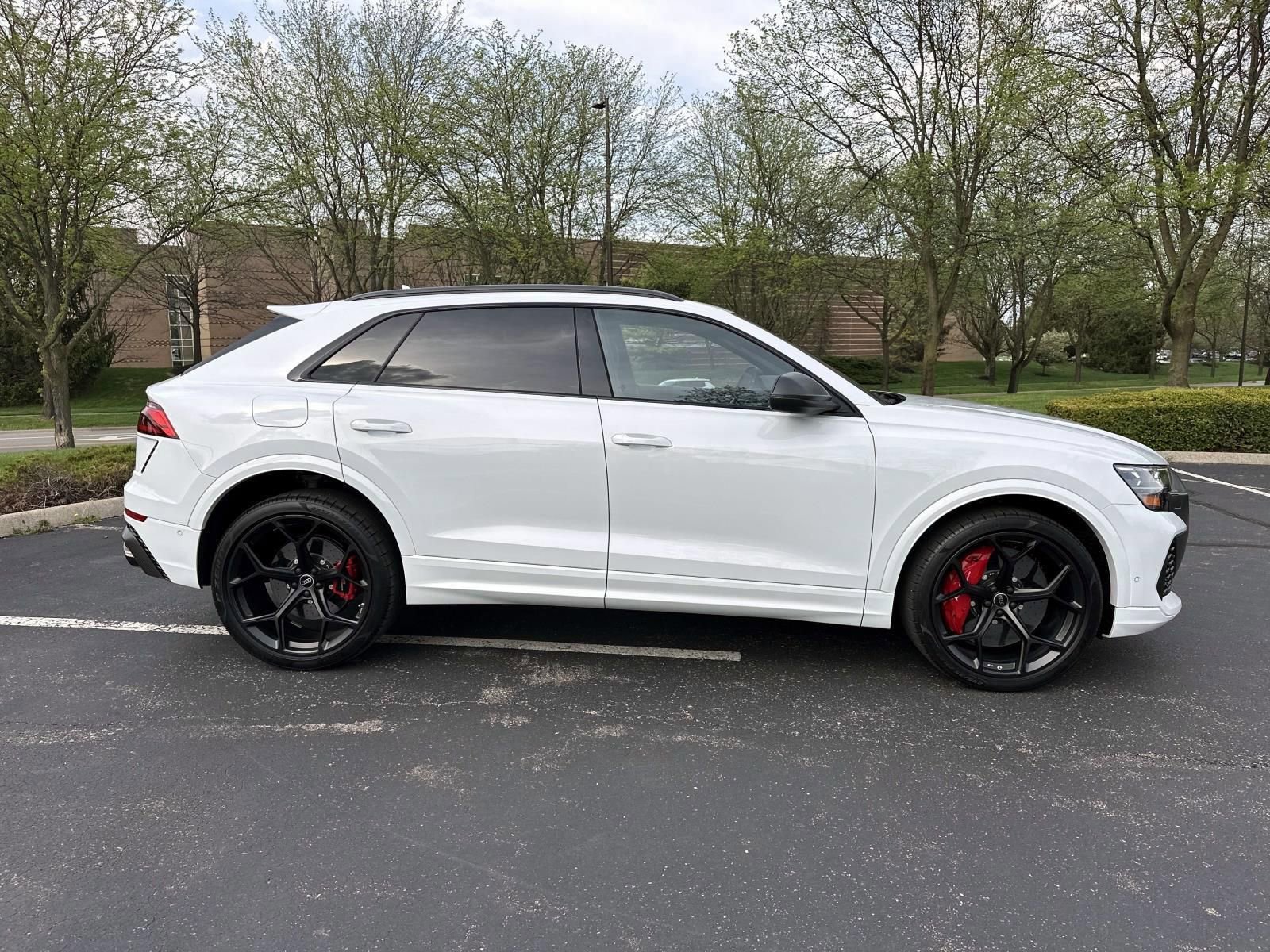 Used 2025 Audi RS Q8 performance AWD/4WD image 4