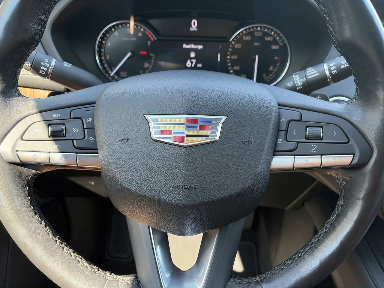 Used 2021 Cadillac XT4 Premium Luxury FWD image 21