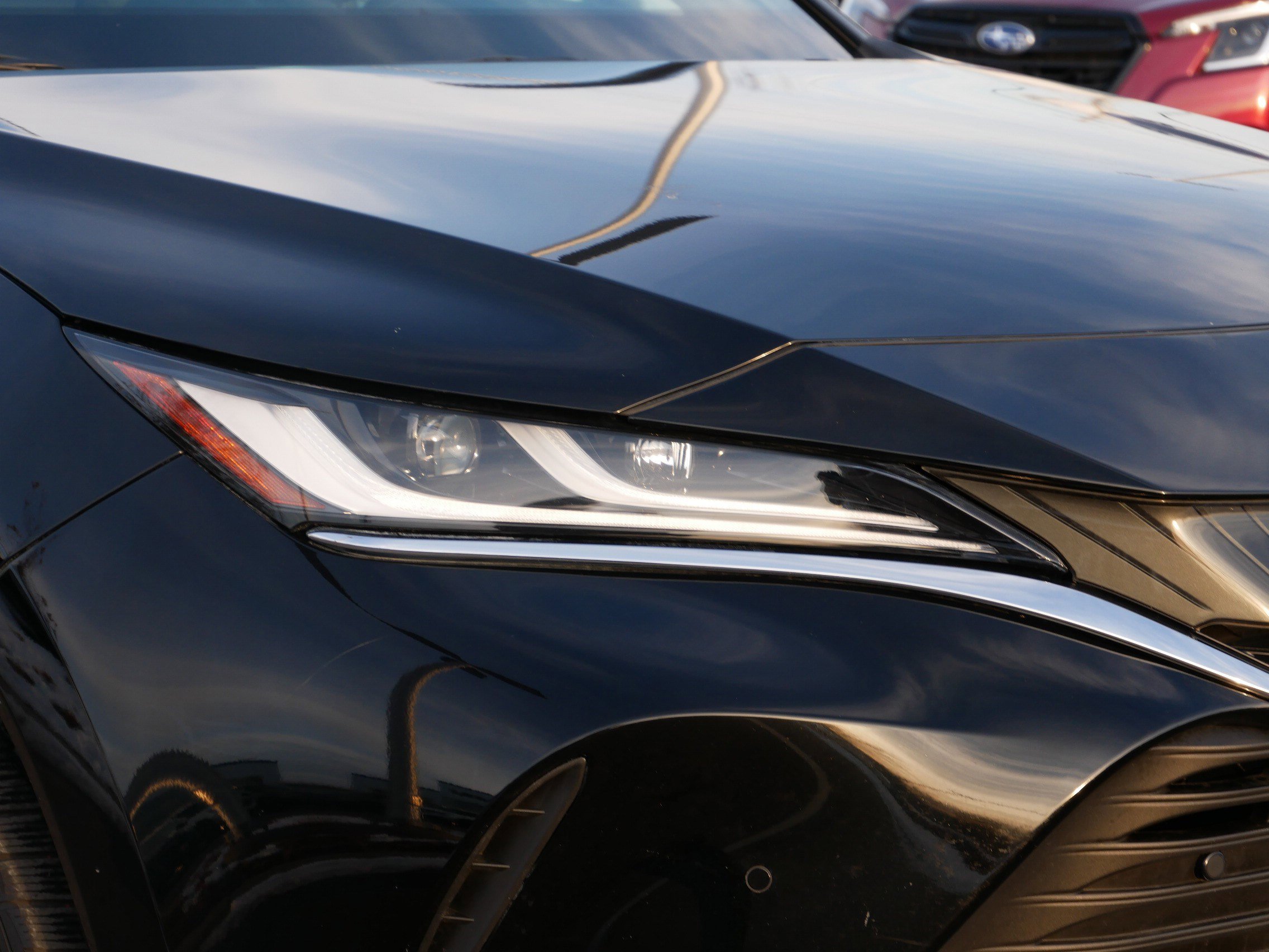 Used 2024 Toyota Venza XLE image 16