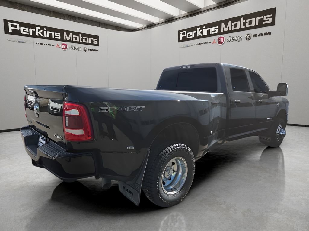 Used 2024 RAM 3500 Laramie w/ Sport Appearance Package image 5