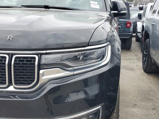 Used 2025 Jeep Wagoneer 4WD w/ Convenience Group I image 4