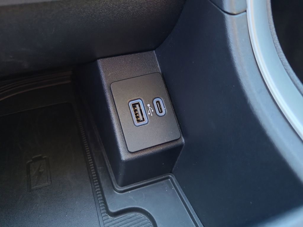 Used 2021 Ford Edge SEL w/ Convenience Package image 26