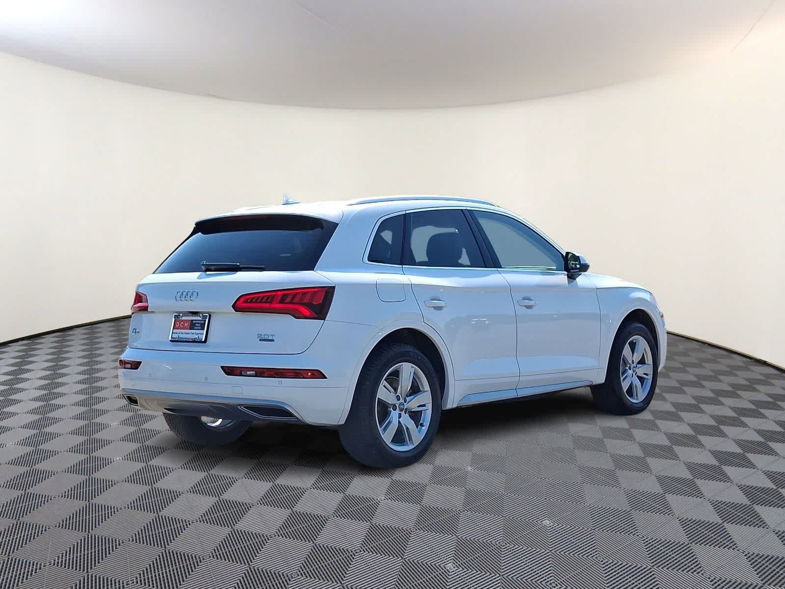 Used 2018 Audi Q5 2.0T Premium Plus w/ Premium Plus Package AWD/4WD image 5