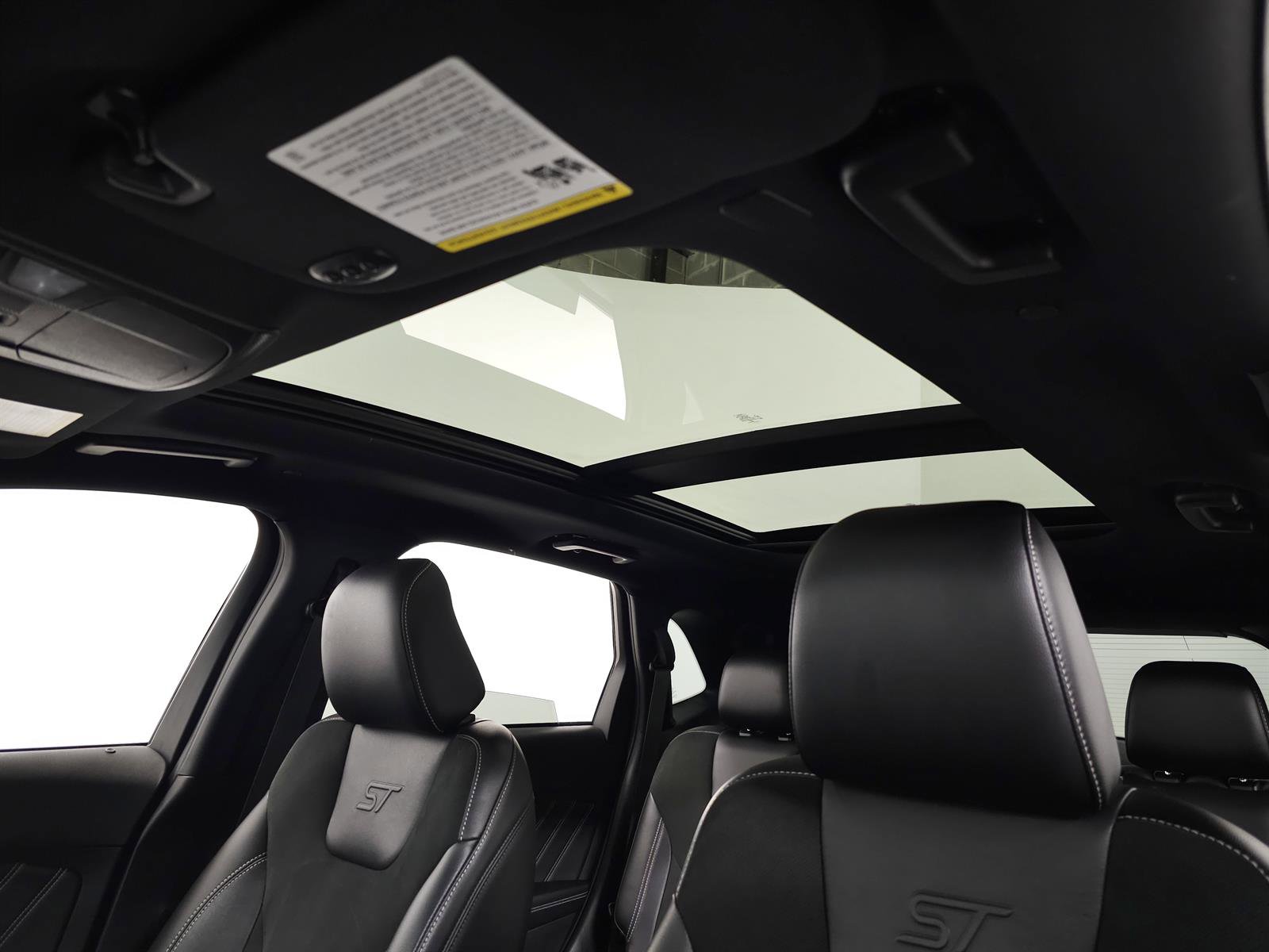 Used 2021 Ford Edge ST w/ Equipment Group 401A AWD/4WD image 16