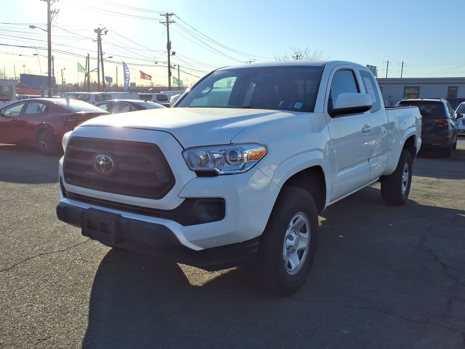 Used 2021 Toyota Tacoma SR RWD image 3