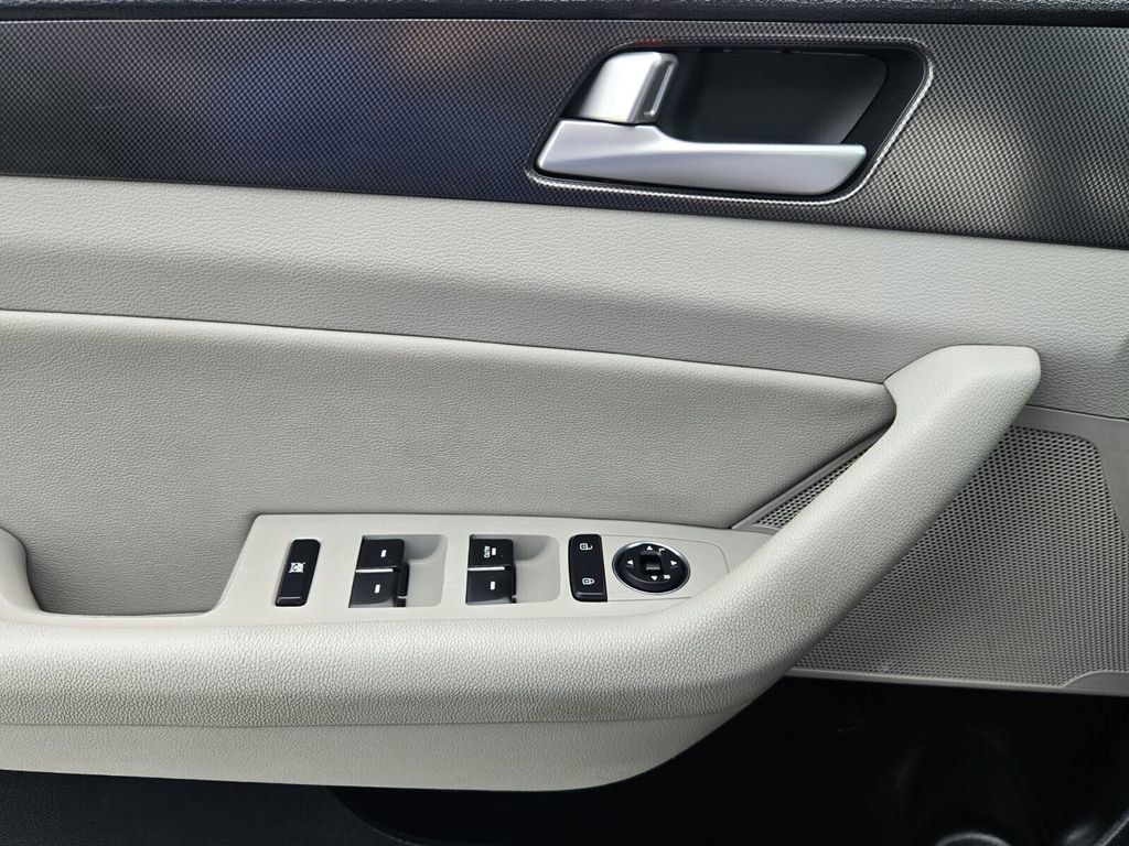 Used 2016 Hyundai Sonata Sport image 26