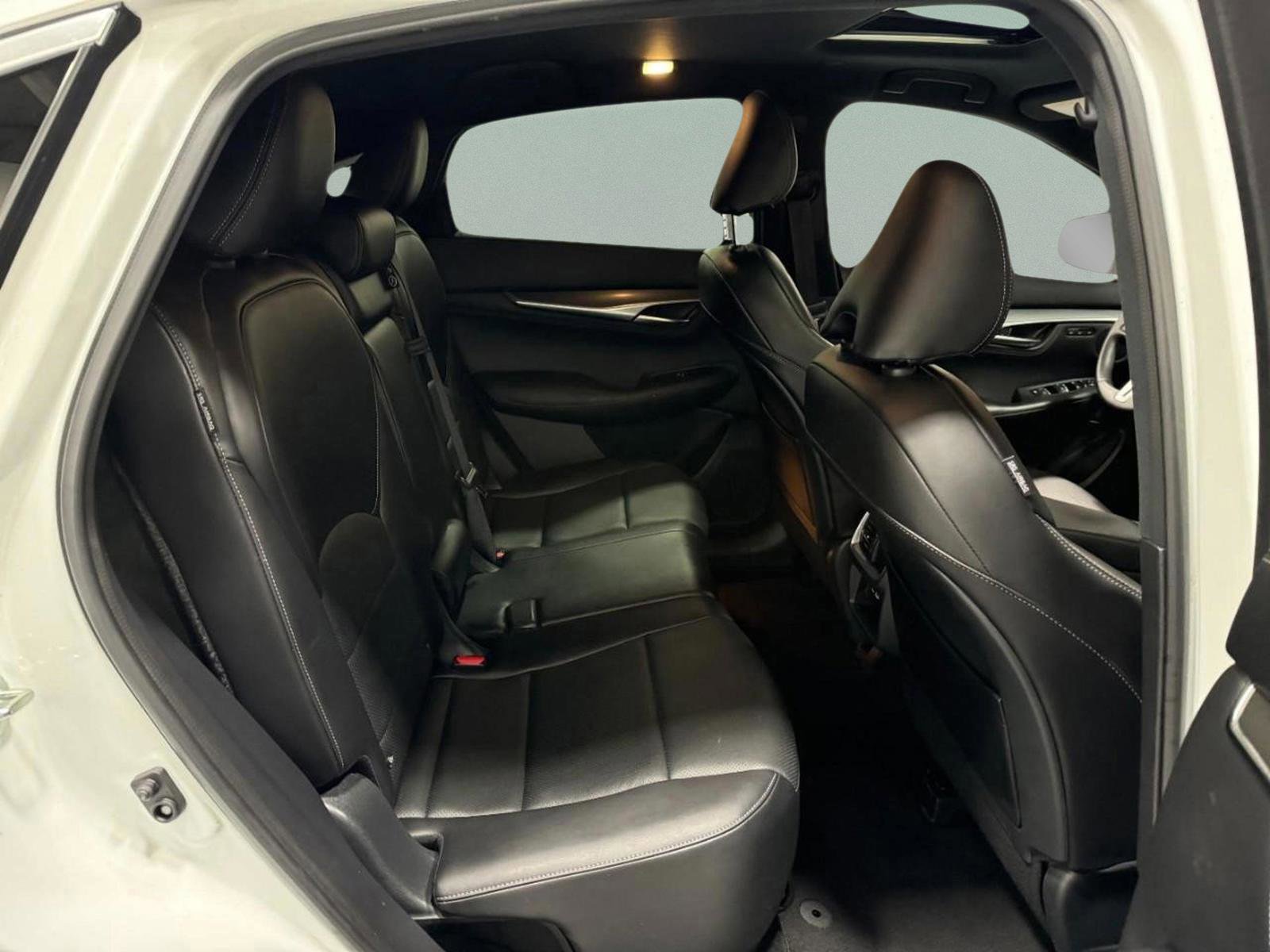 Used 2025 INFINITI QX55 Luxe w/ Cargo Package image 8