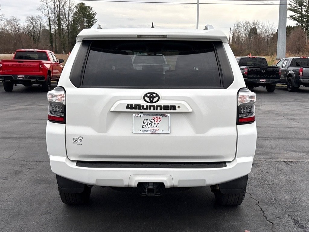 Used 2018 Toyota 4Runner SR5 image 27