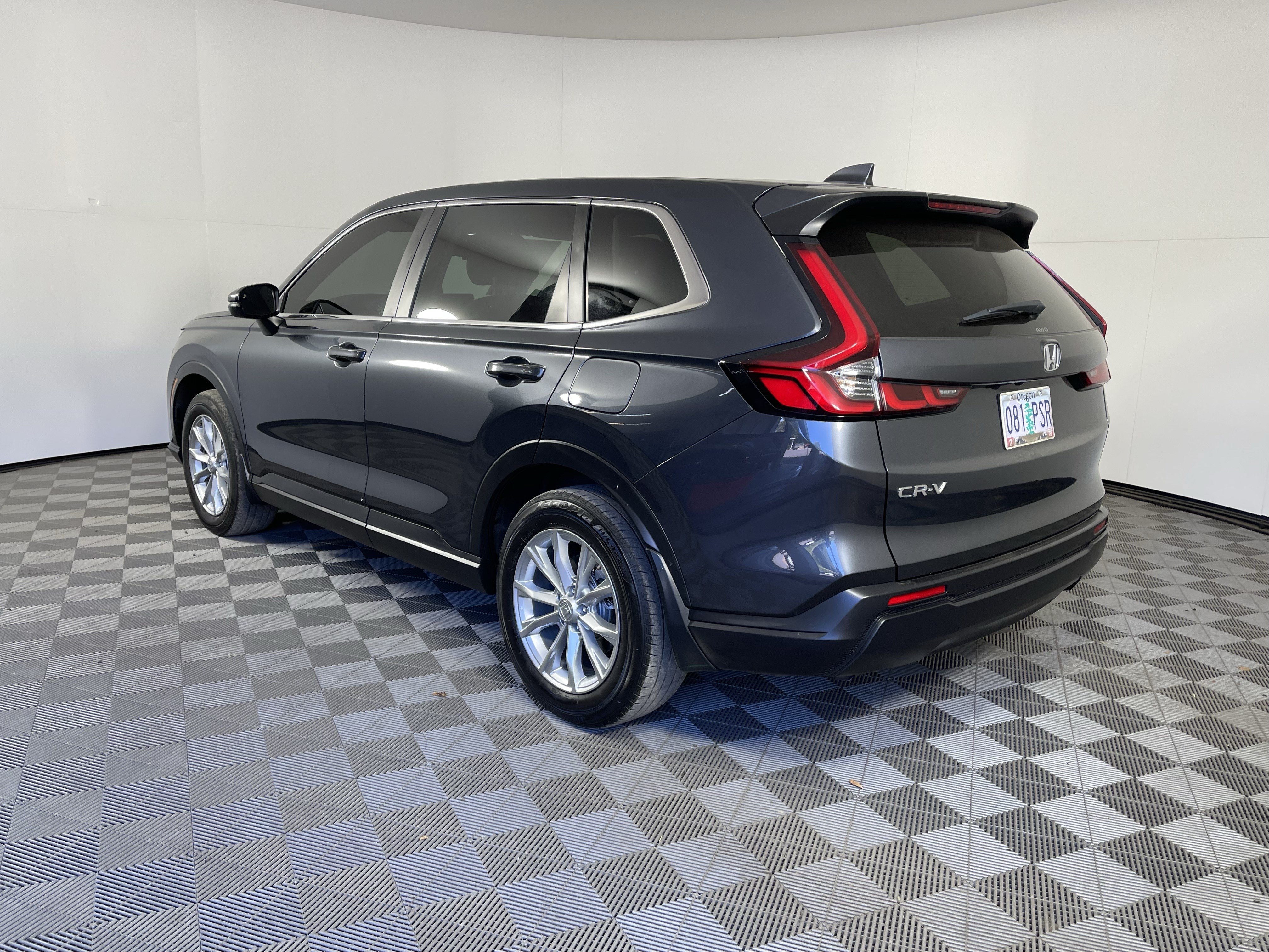 Used 2024 Honda CR-V EX image 3