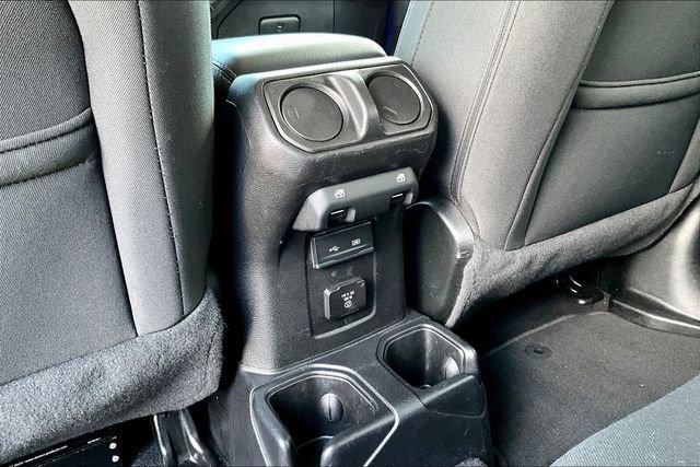 Used 2020 Jeep Wrangler Unlimited Sahara AWD/4WD image 10