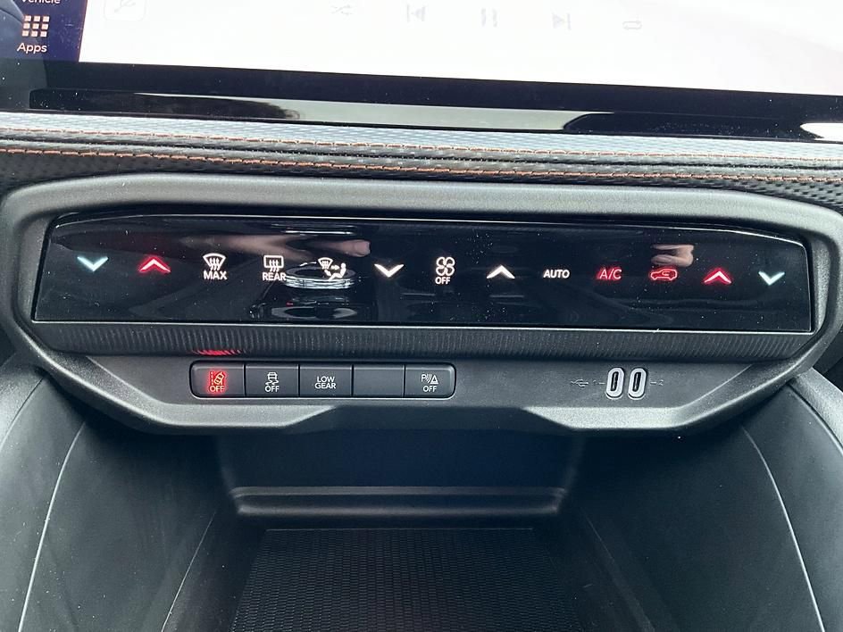New 2026 Jeep Cherokee Limited AWD/4WD image 24
