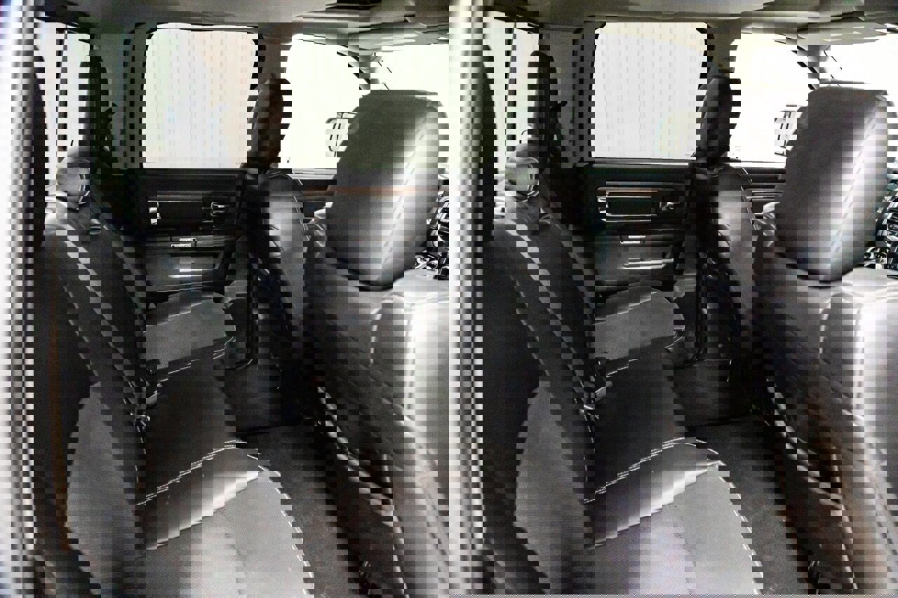 Used 2015 RAM 1500 Laramie w/ Convenience Group image 26