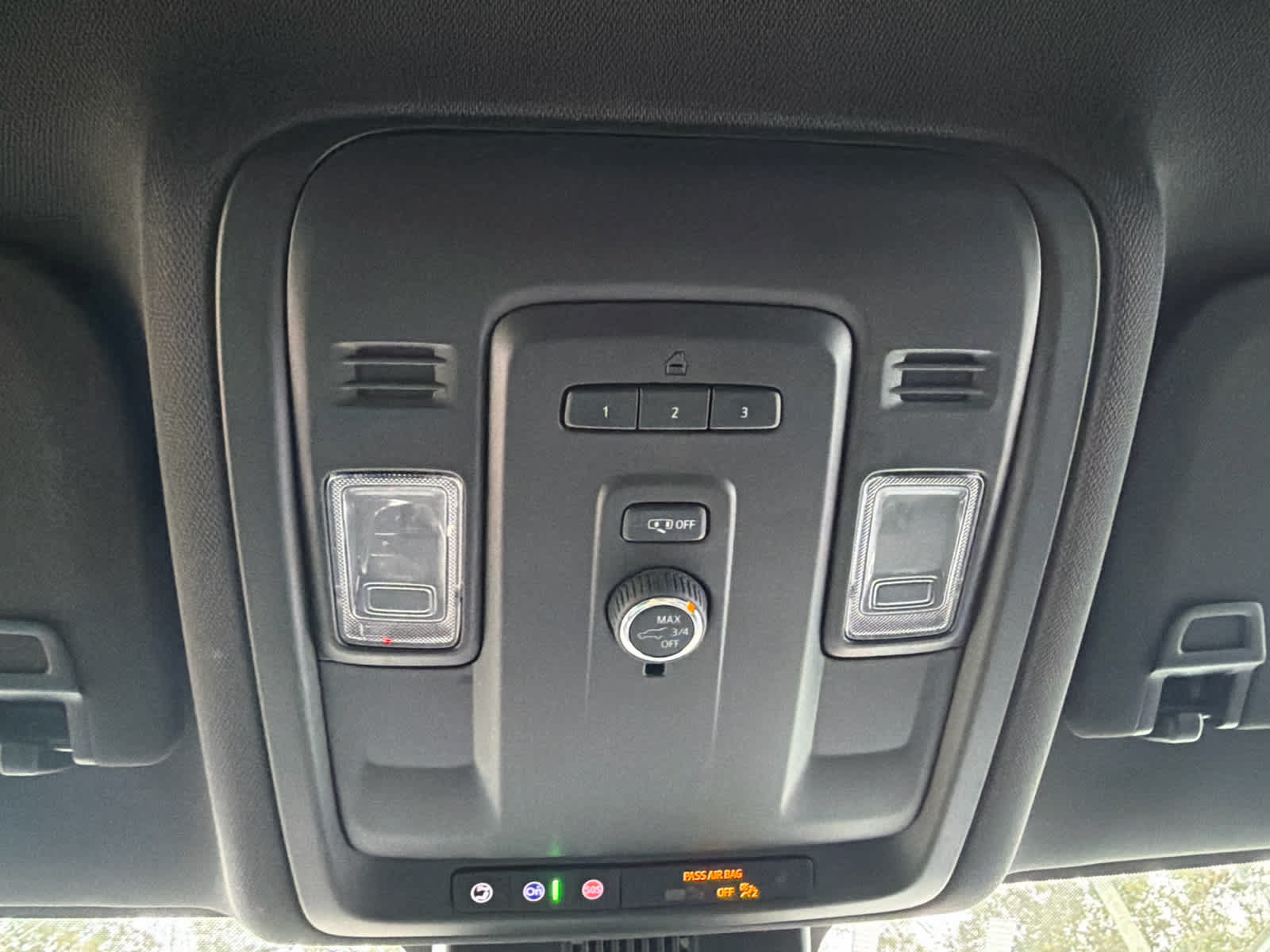 Used 2024 Chevrolet Tahoe LT AWD/4WD image 31