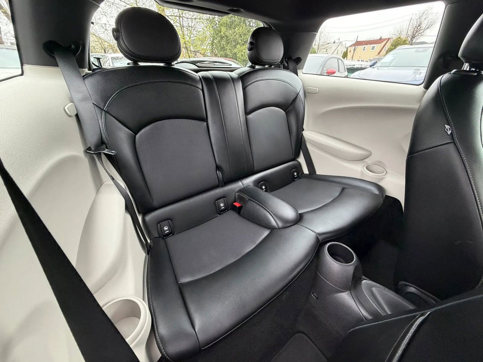 Used 2014 MINI Cooper 2-Door Hardtop image 22