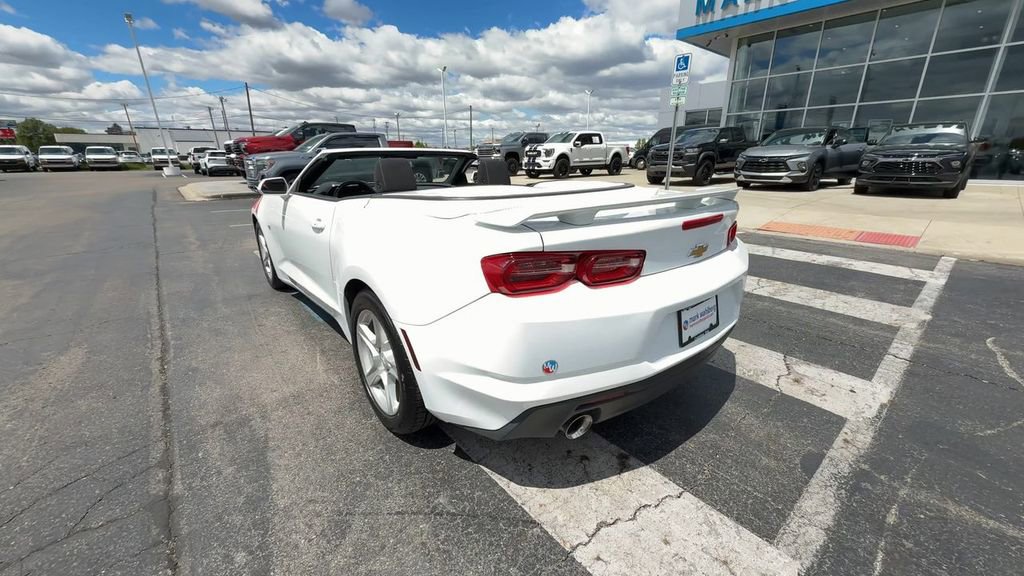 Used 2023 Chevrolet Camaro LT w/ Technology Package RWD image 6