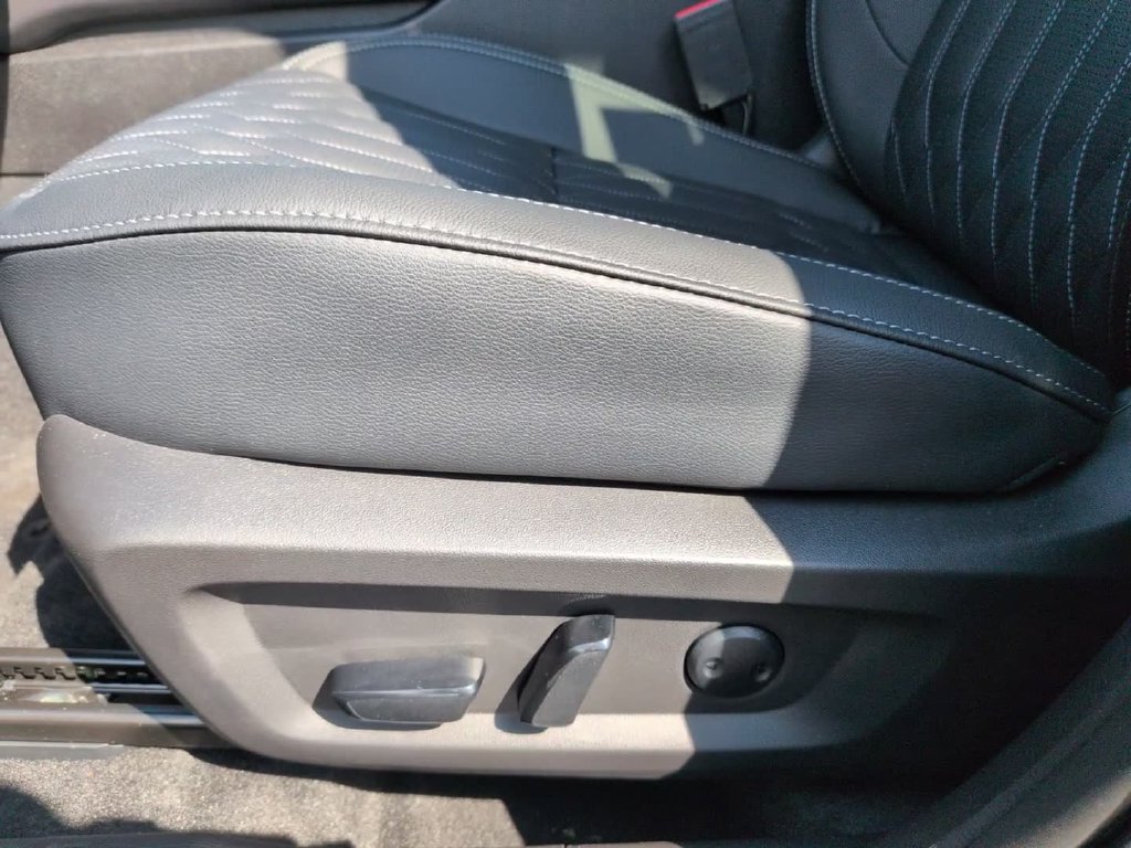 New 2026 Mitsubishi Outlander SEL FWD image 19