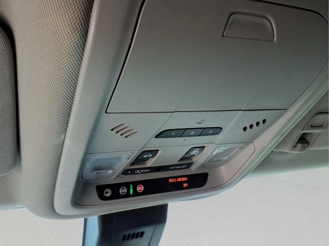 Used 2019 Chevrolet Equinox Premier FWD image 32