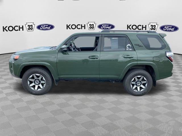 Used 2022 Toyota 4Runner TRD Off-Road Premium w/ Moonroof Package AWD/4WD image 4