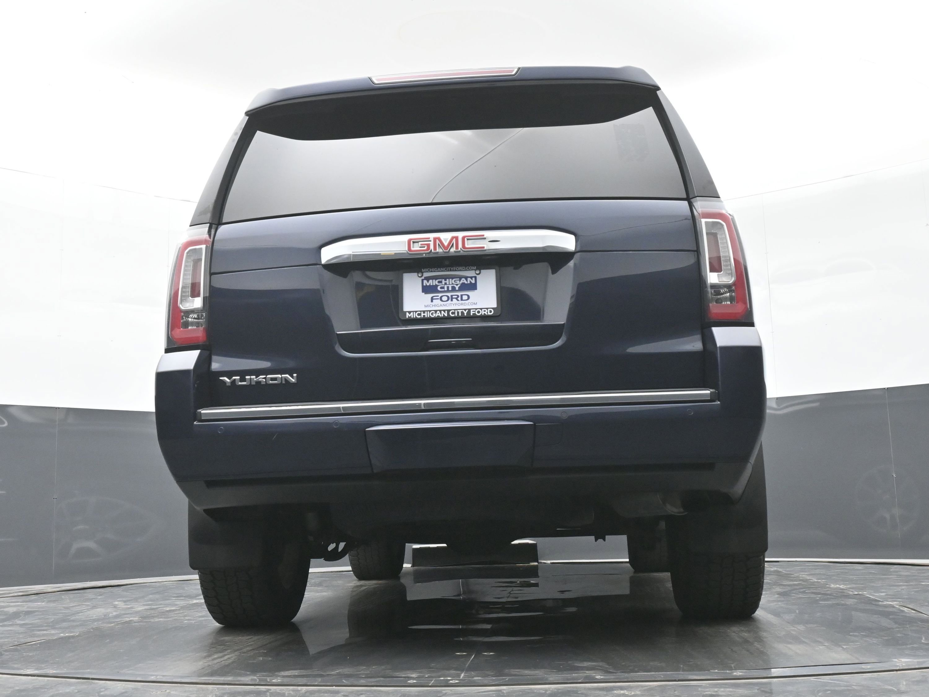 Used 2020 GMC Yukon Denali w/ Open Road Package AWD/4WD image 38