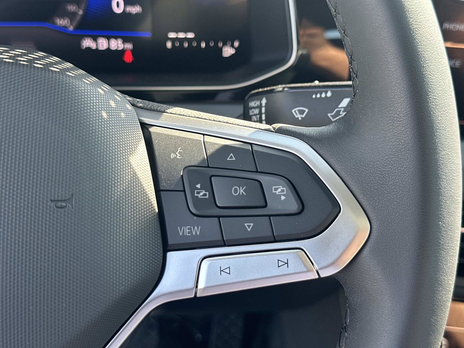 New 2026 Volkswagen Jetta SE FWD image 10