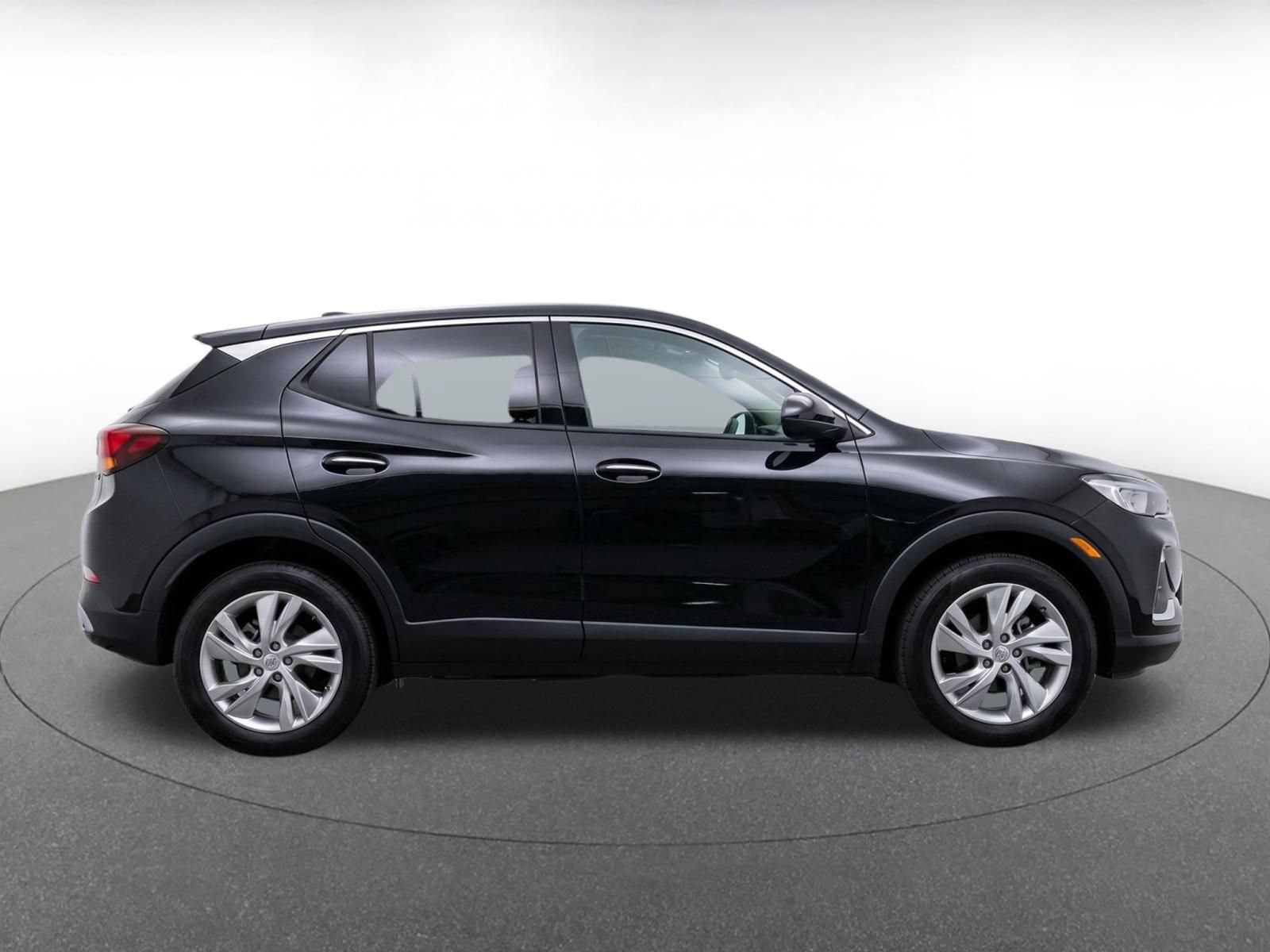 Used 2025 Buick Encore GX Preferred AWD/4WD image 9