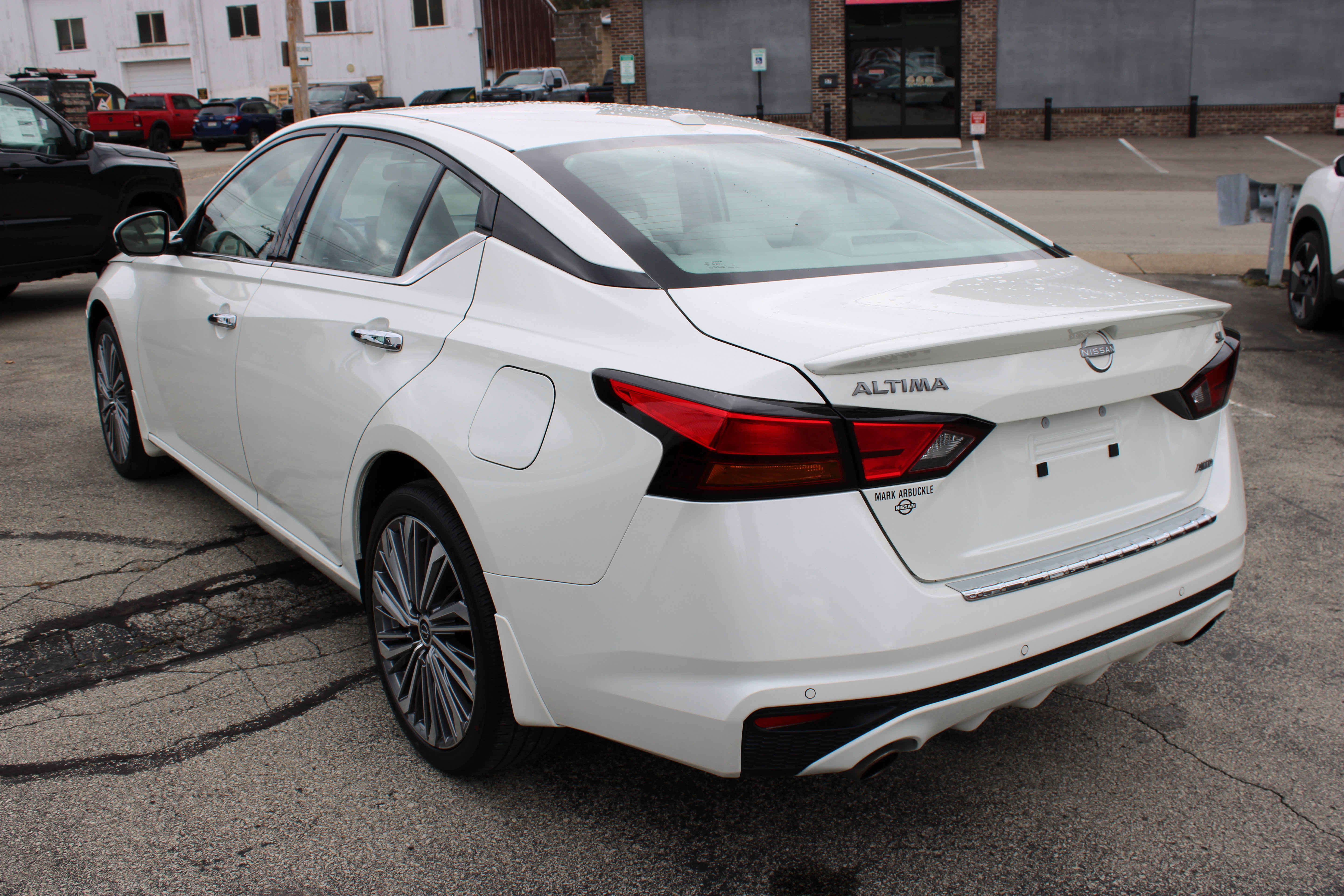 Certified 2023 Nissan Altima 2.5 SL image 3