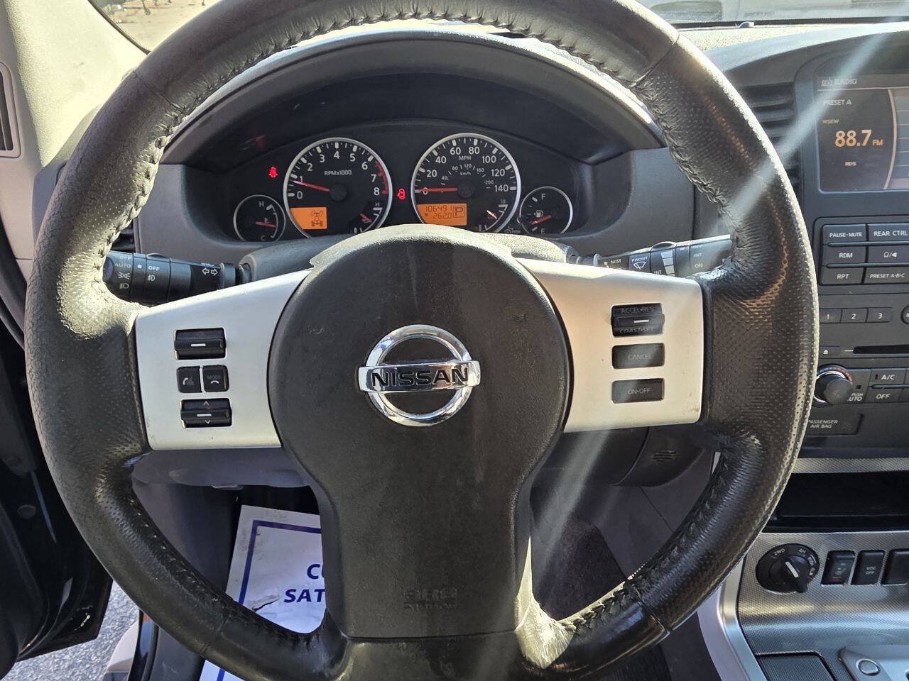 Used 2011 Nissan Pathfinder Silver AWD/4WD image 23