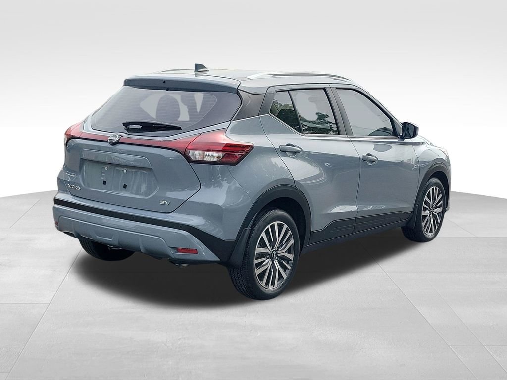 Used 2023 Nissan Kicks SV FWD image 4