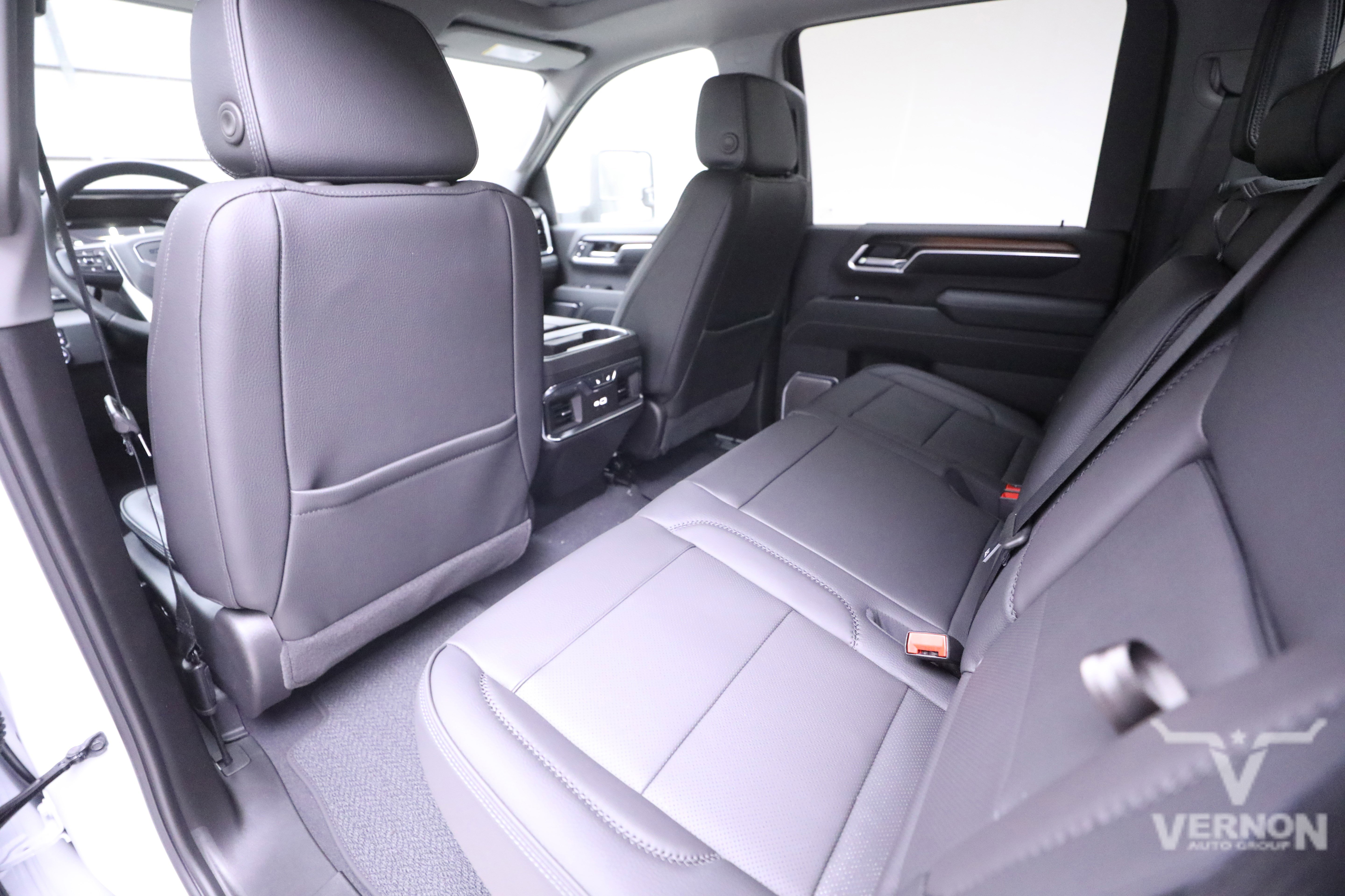 New 2026 GMC Sierra 3500 Denali w/ Technology Package image 9