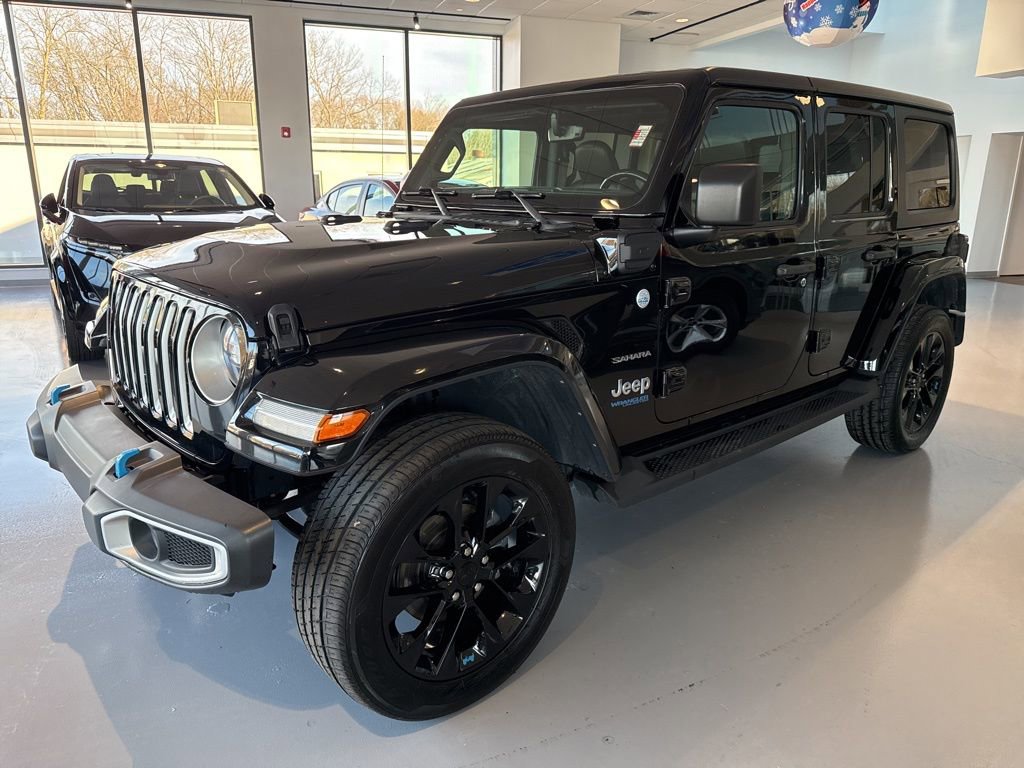 Used 2022 Jeep Wrangler Unlimited Sahara w/ Cold Weather Group image 2