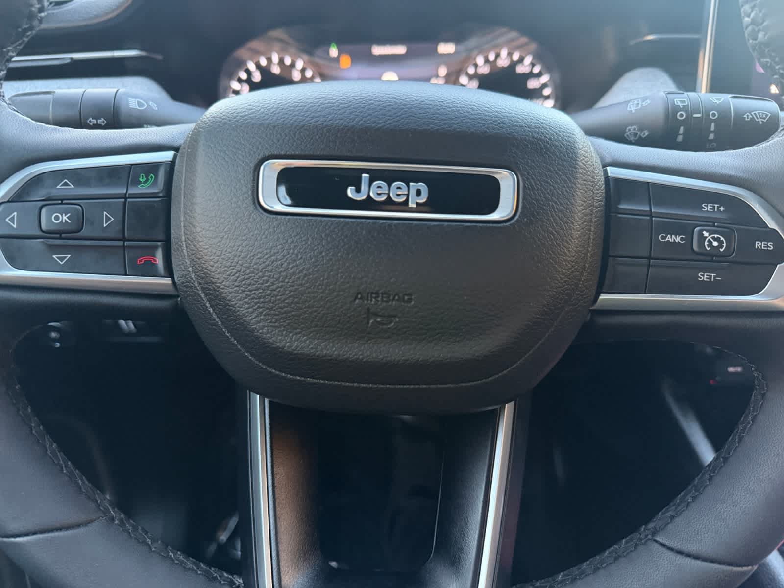 Used 2023 Jeep Compass Latitude AWD/4WD image 25