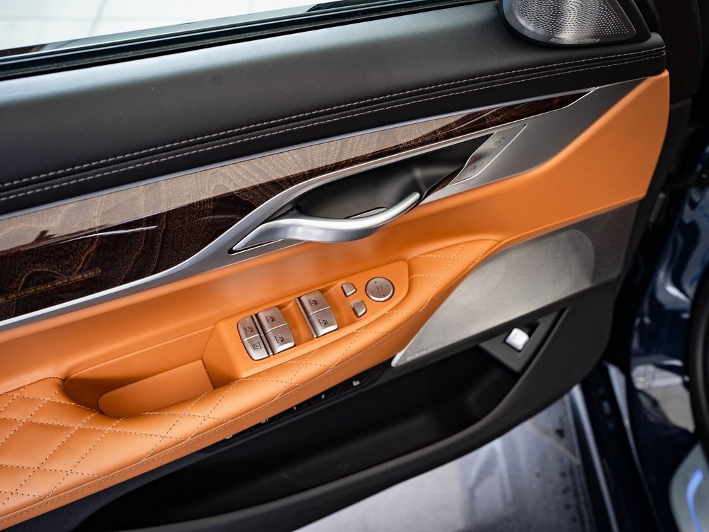 Used 2022 BMW ALPINA B7 xDrive image 26