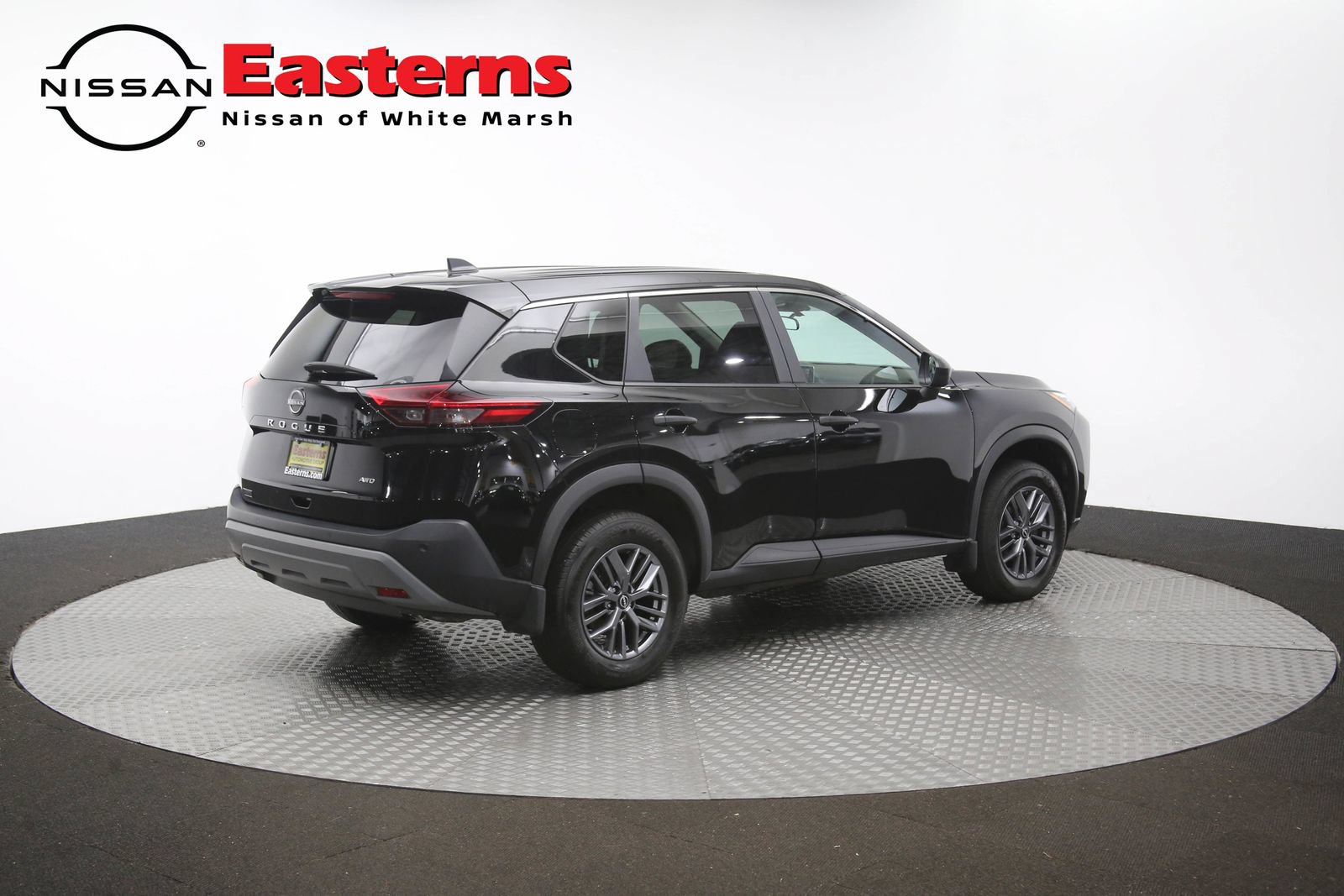 Used 2023 Nissan Rogue S AWD/4WD image 38