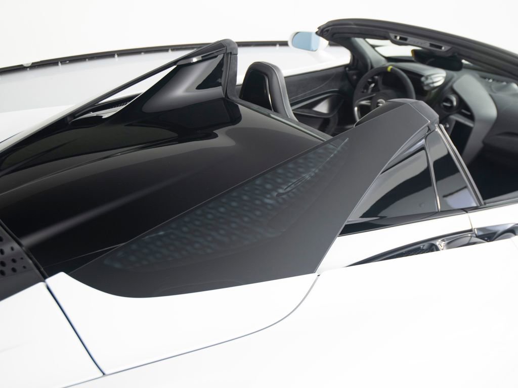 Used 2024 McLaren 750S Spider image 47