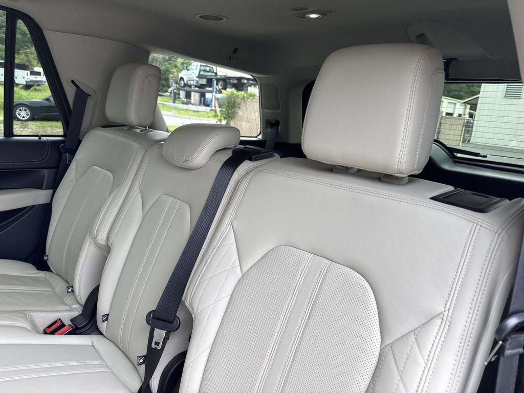 Used 2021 Ford Expedition Platinum AWD/4WD image 15