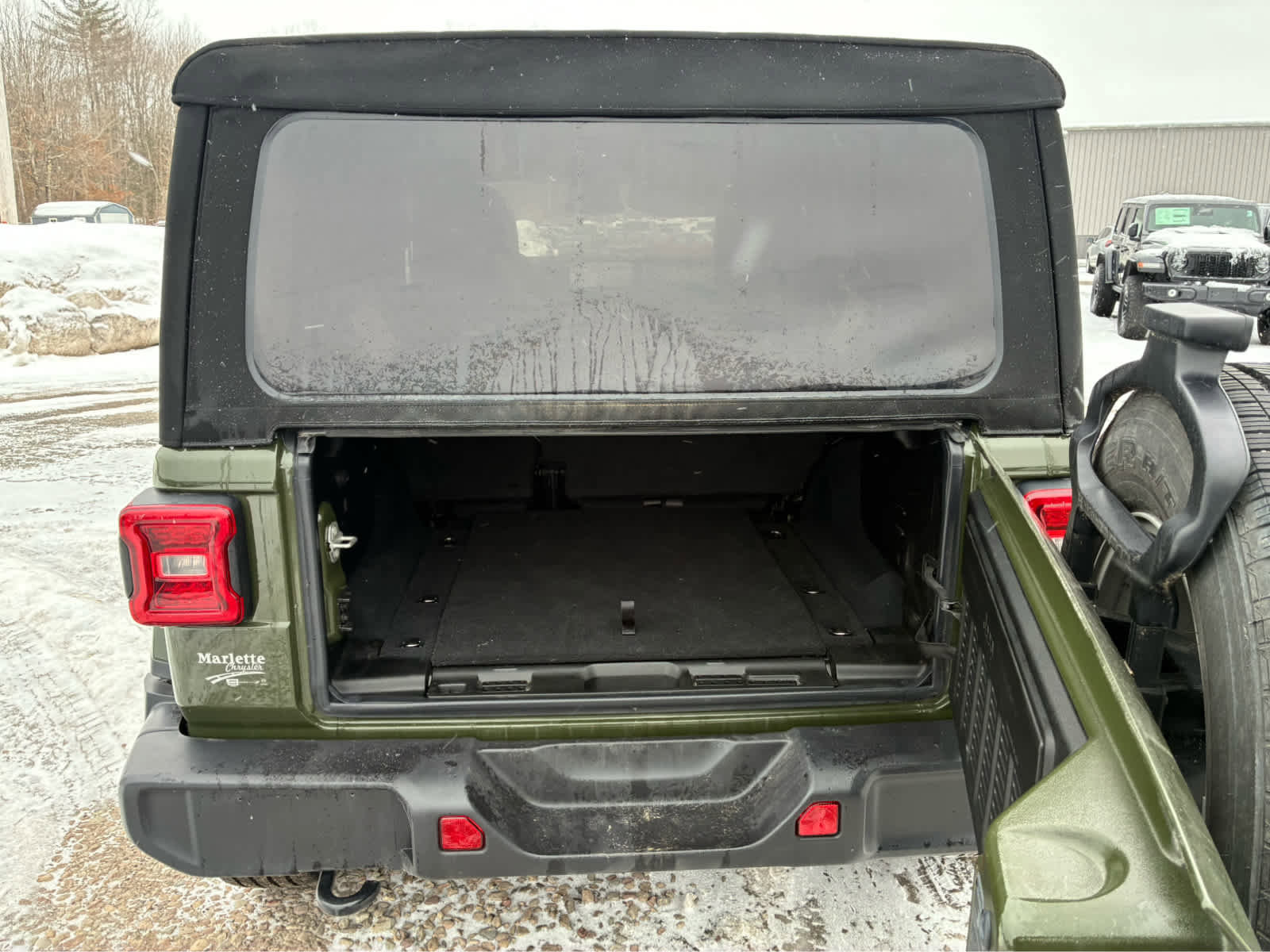 Used 2024 Jeep Wrangler Sahara image 10